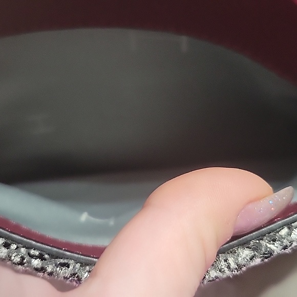 Snakeskin and gold embellished purse - Picture 4 of 6